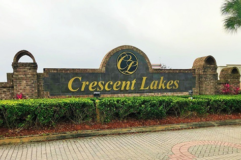 Crescent Lakes